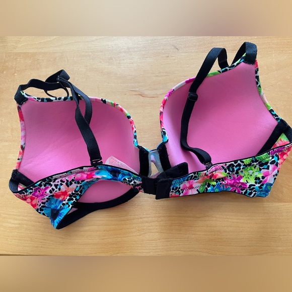 Victoria’s Secret wear everywhere push-up bra. 36C Colorful.Excellent condition - Picture 3 of 5